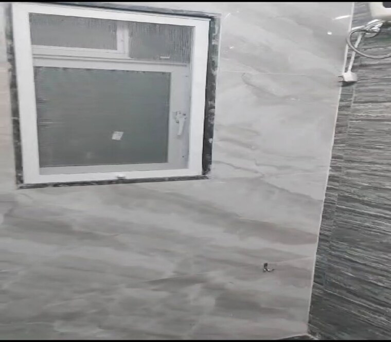 Bathroom, dadar east 2 Bedroom 815 Sq.Ft. Apartment In Dadar East Mumbai 10118483