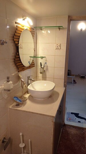 Bathroom in 1 BHK Apartment at Calangute – for Rent