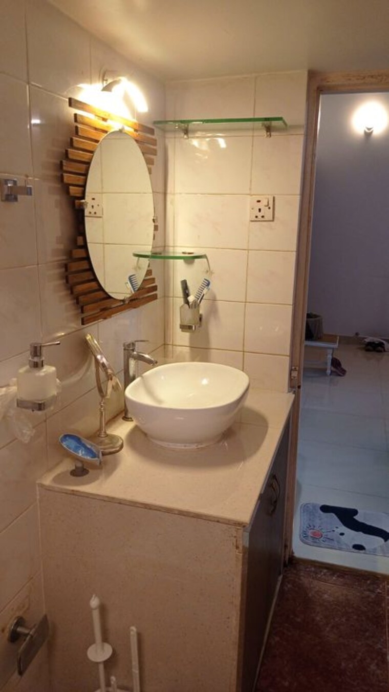 Bathroom, calangute 1 Bedroom 600 Sq.Ft. Apartment In Calangute Goa 10118546