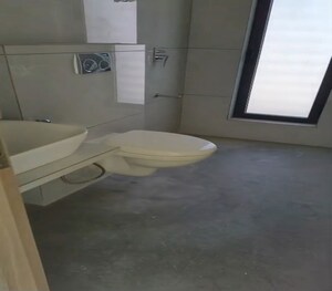 Bathroom in 3 BHK Apartment at Matunga East – for Sale