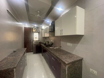 Kitchen in 3 BHK Builder Floor at Sector 43 – for Sale