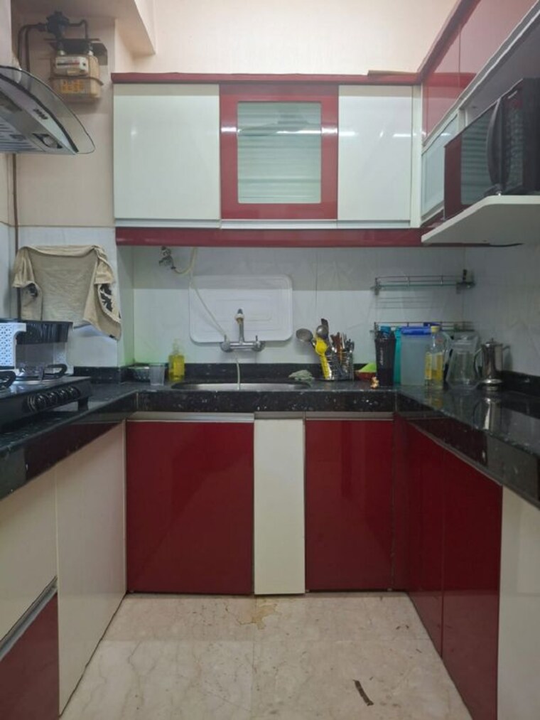 Kitchen, khar west 3 Bedroom 1100 Sq.Ft. Apartment In Khar West Mumbai 10118591