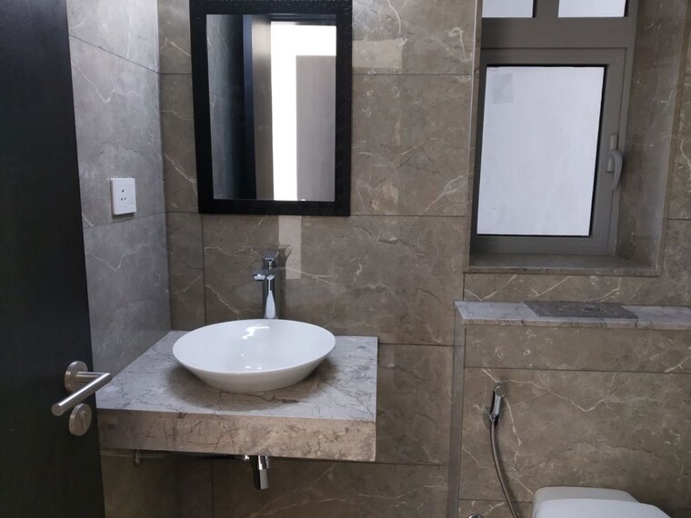 Bathroom, oberoi-realty-esquire 3 Bedroom 1367 Sq.Ft. Apartment In Goregaon East Mumbai 10118600