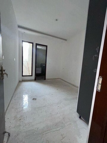 Room in 2 BHK Apartment at KharaR-Banur Road – for Rent