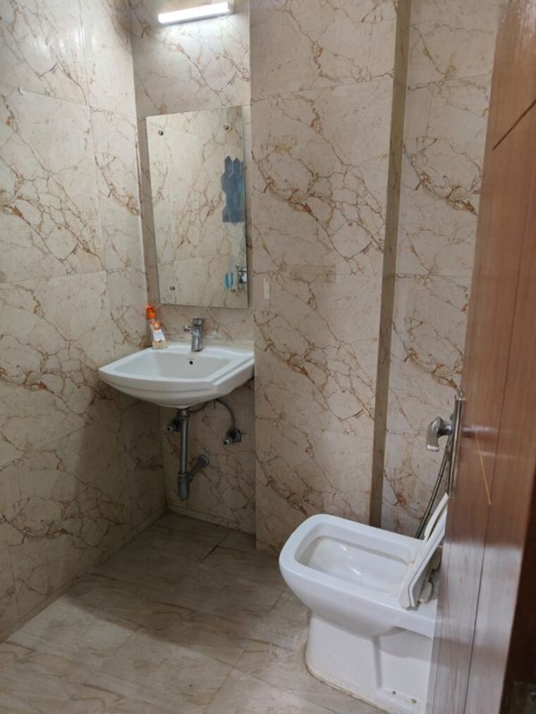 Bathroom, kavesar 2 Bedroom 670 Sq.Ft. Builder Floor In Kavesar Thane 10117727