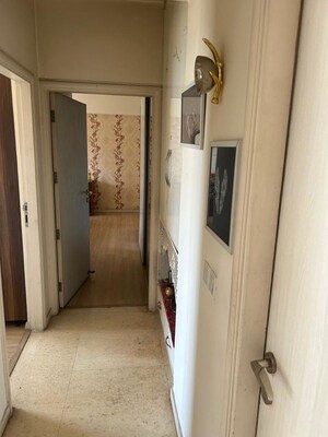 Building Lobby in 3 BHK Apartment at DLF The Skycourt, Sector 86 – for Rent