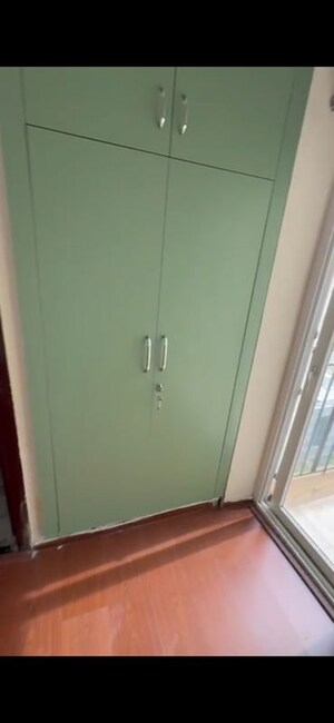 Furnished Amenities in 2 BHK Apartment at Sector 16 Greater Noida – for Rent