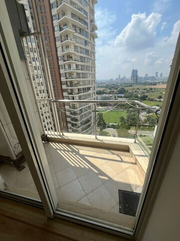 Balcony in 3 BHK Builder Floor at DLF City Phase IV, Dlf Phase iv – for Rent