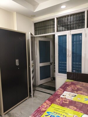 Room in 3 BHK Independent House at Sector 71 – for Rent