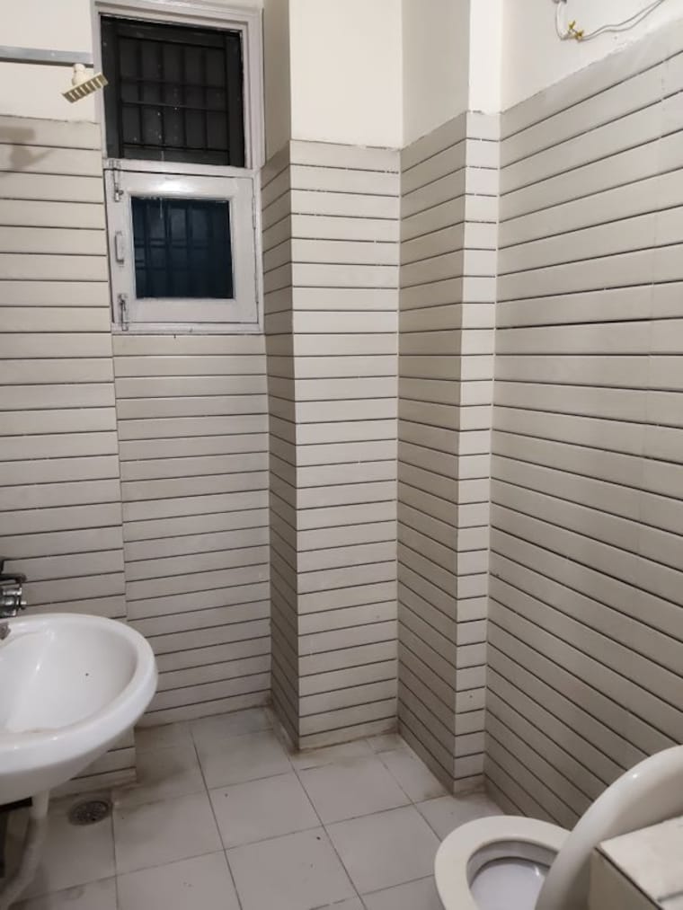 Bathroom, sector 71 3 Bedroom 1145 Sq.Ft. Independent House In Sector 71 Noida 10118732