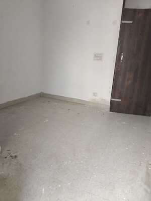 Room in 1 BHK Builder Floor at Neb Sarai – for Rent