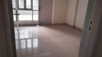 Room in 3 BHK Apartment at Pareena The Elite Residences, Sector 99 – for Rent