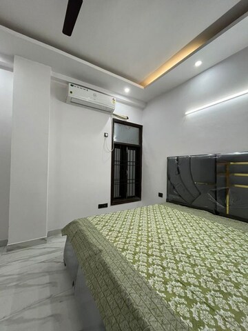 Bedroom in 1 BHK Builder Floor at Saket – for Rent