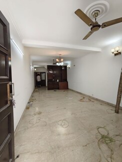 3.5 BHK + Pooja Room,Servant Room,Study Room,Extra Room Apartment For Rent in Vasant Kunj