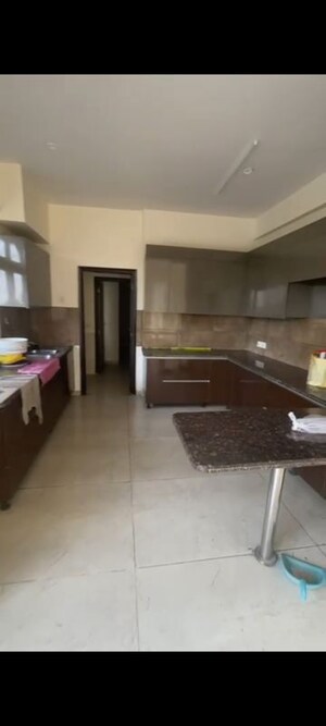 Kitchen in 4 BHK Builder Floor at BPTP Country Floor, Sector 102 – for Rent