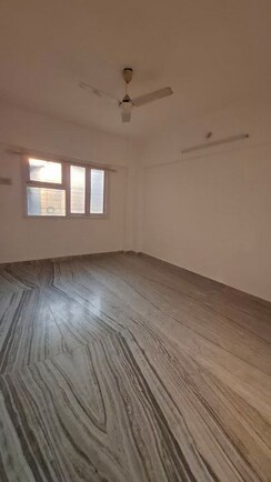 2 BHK Apartment For Rent in Kandivali West