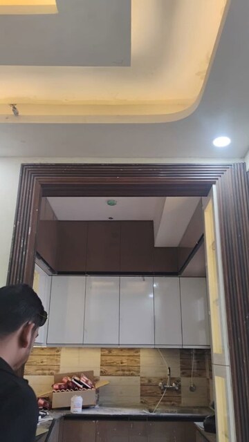 Furnished Amenities in 3 BHK Apartment at Sector 16b Greater Noida – for Rent