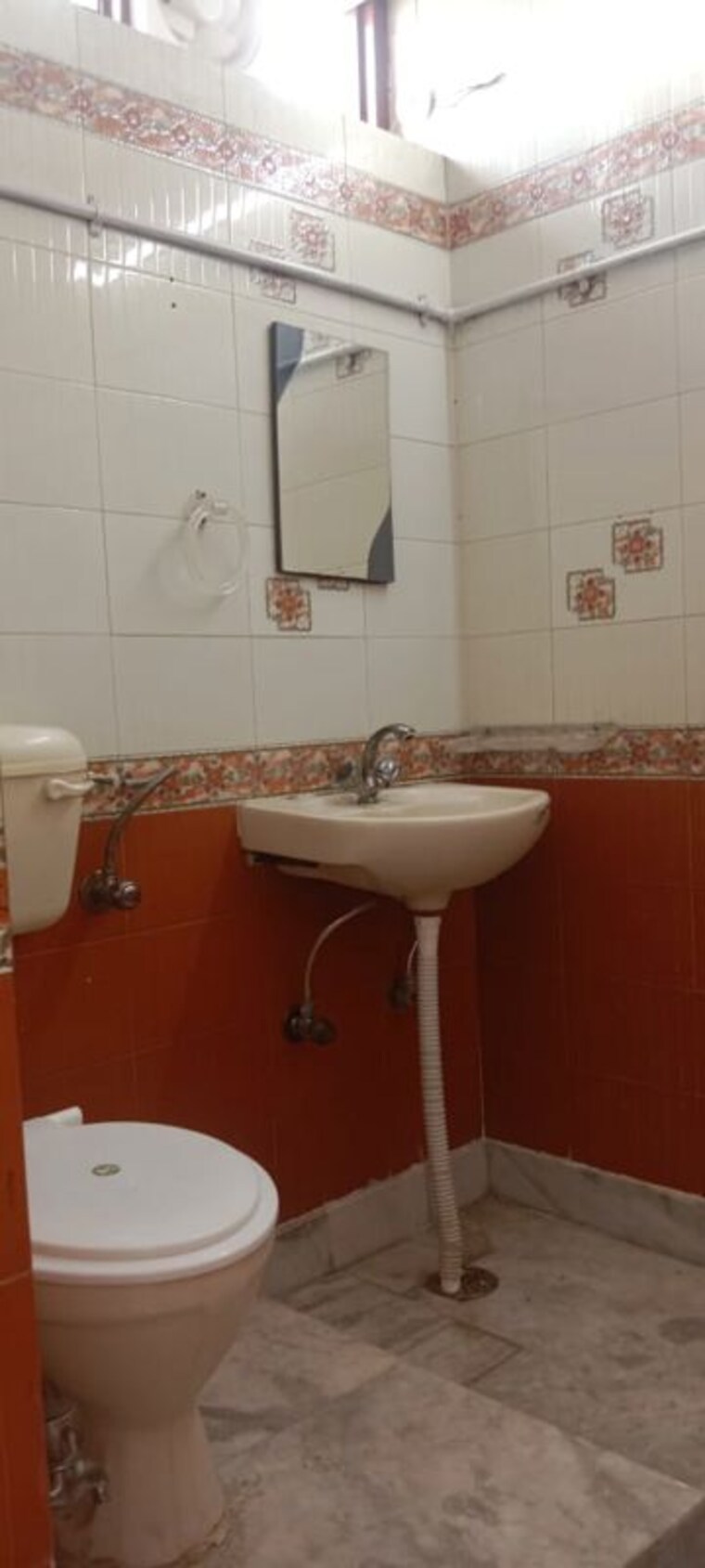 Bathroom, neb sarai 2 Bedroom 850 Sq.Ft. Builder Floor In Neb Sarai Delhi 10118932