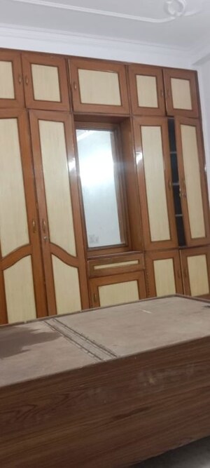 Room in 2 BHK Builder Floor at Neb Sarai – for Rent