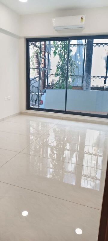 2 BHK Apartment For Sale in Goregaon West