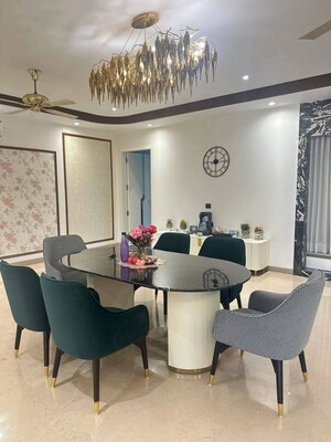 Master Bedroom in Studio Apartment at Sector 23 – for Rent