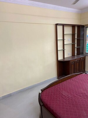 Room in 2 BHK Apartment at Juhu – for Rent