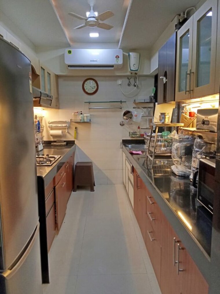 Kitchen, evershine-embassy 2.5 Bedroom 850 Sq.Ft. Apartment In Andheri West Mumbai 9818555