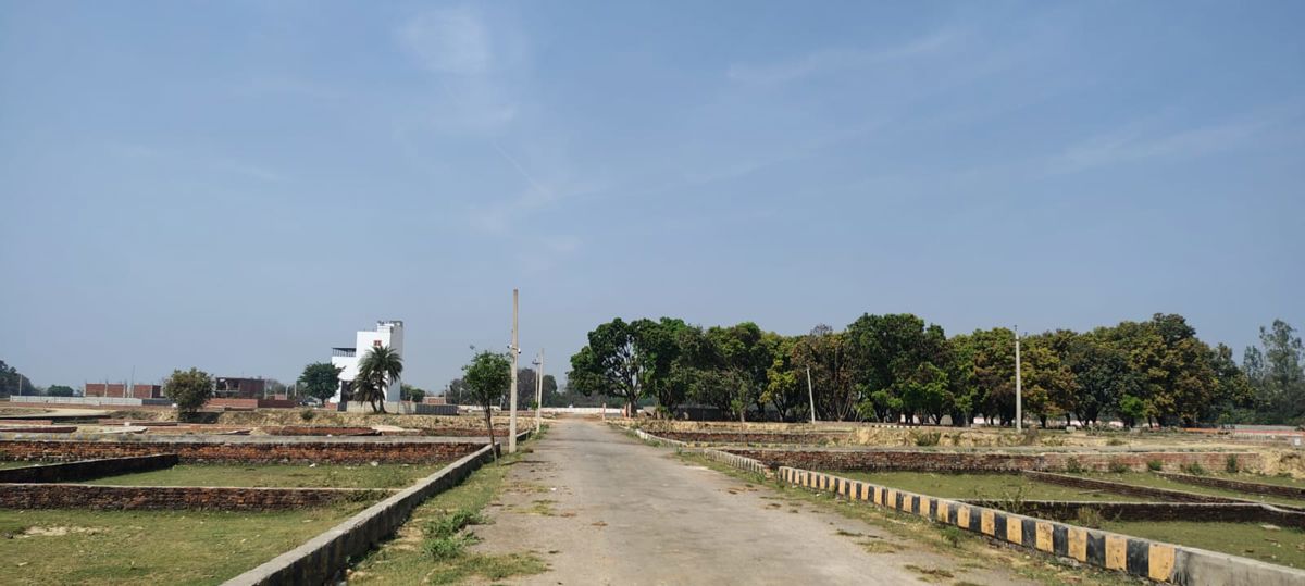 Plot For Sale in Raebareli Road