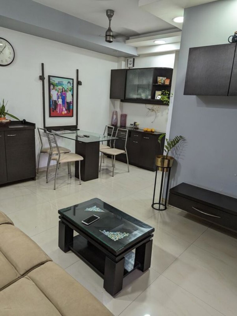 Team Area, madhushri-apartment 2.5 Bedroom 730 Sq.Ft. Apartment In Goregaon East Mumbai 10119410