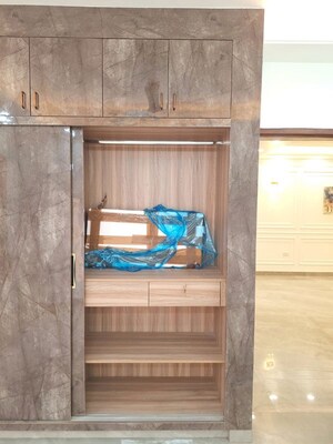 Furnished Amenities in 3 BHK Builder Floor at Sector 48 – for Rent