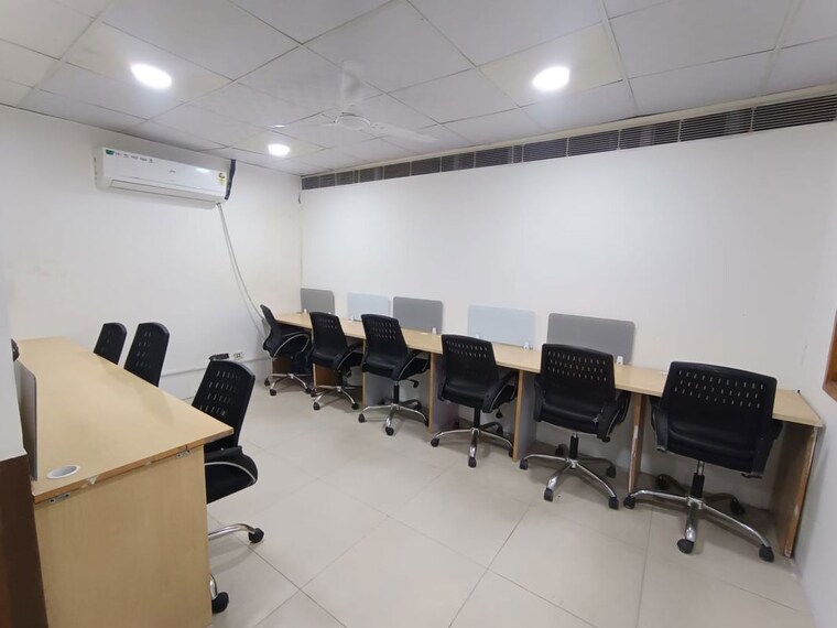 Team Area, sector 2 Commercial Office Space 1000 Sq.Ft. In Sector 2 Noida 10119596