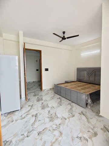 Room in 1 BHK Builder Floor at Saket – for Rent