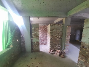 Room in 2 BHK Apartment at Kaikhali – for Sale