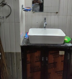 Furnished Amenities in 1 RK Apartment at Anchorage Apartment, Bandra West – for Sale