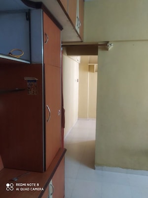 Room in 1 RK Apartment at Anchorage Apartment, Bandra West – for Sale