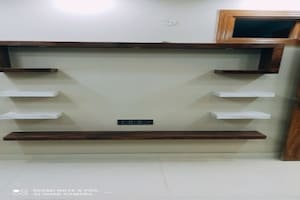 Furnished Amenities in 2 BHK Builder Floor at Chanakya Place – for Sale
