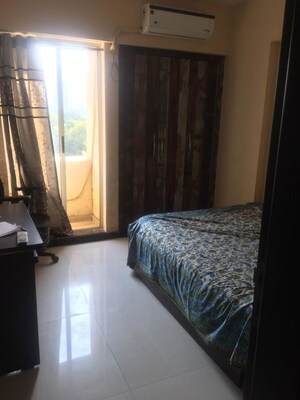 Bedroom in 2 BHK Apartment at Platinum Heritage, Ghodbunder Road – for Rent