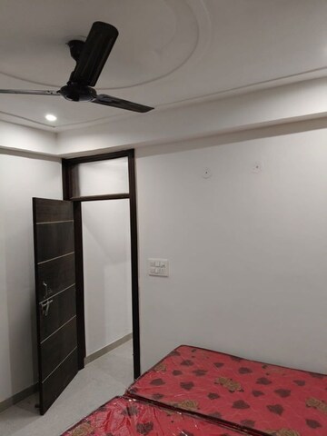Room in 5 BHK Penthouse at Nri City – for Rent