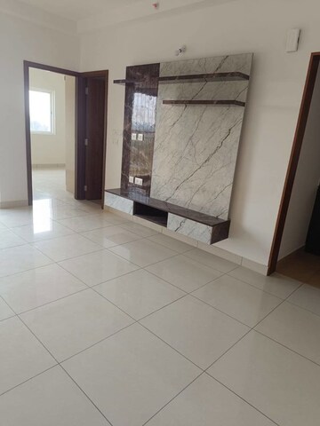 Room in 2 BHK Apartment at Prestige Finsbury Park Hyde, Bagaluru – for Rent