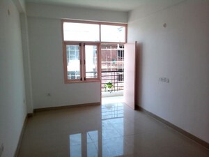 Room in 2 BHK Apartment at Shouryapuram, Lal Kuan – for Sale