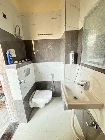 Team Area in 2 BHK Builder Floor at Sector 37 Greater Noida – for Rent