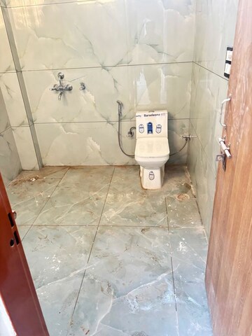 Bathroom in 2 BHK Builder Floor at Sector 37 Greater Noida – for Rent