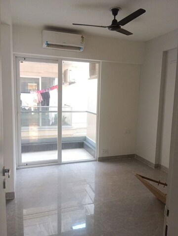 2 BHK Apartment For Sale in Signature Global City 92, Sector 92