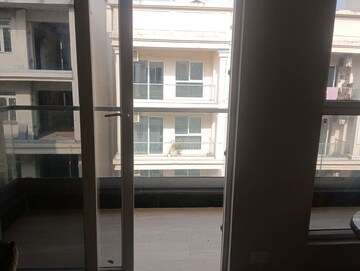 Room in 2.5 BHK Builder Floor at Signature Global City 92, Sector 92 – for Rent