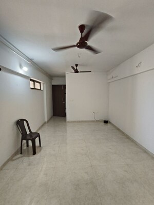 Room in 1 BHK Apartment at Lodha Lakeshore Greens, Dombivli East – for Rent