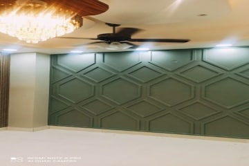 Furnished Amenities in 2 BHK Builder Floor at Chanakya Place – for Sale