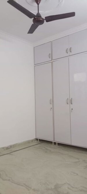 Room in 2 BHK Builder Floor at Neb Sarai – for Rent