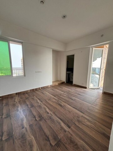 Room in 3 BHK Apartment at Migsun Ultimo, Omicron Iii Greater Noida – for Sale