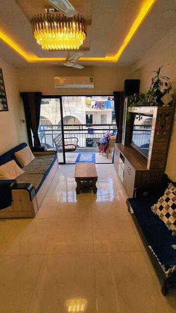 Team Area in 2 BHK Apartment at Satellite – for Sale