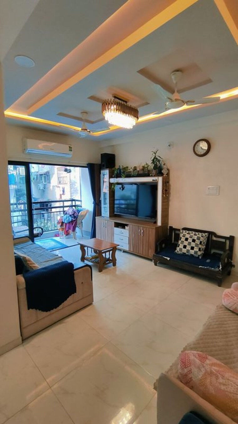 Living Room, satellite 2 Bedroom 120 Sq.Ft. Apartment In Satellite Ahmedabad 10120409
